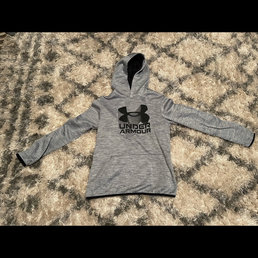 Under Armour sweatshirt